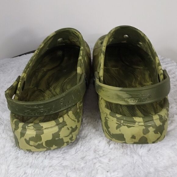 Crane Green Tie Dye Croc-like Shoes - Picture 4 of 6